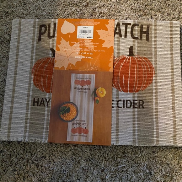 Pumpkin Patch Table Runner. NWT. - Picture 4 of 5